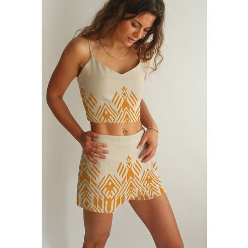 Averie dames vegan Set Crop Top En Shorts Amber Goud Symmetrische Print Op Wit Tweedehands