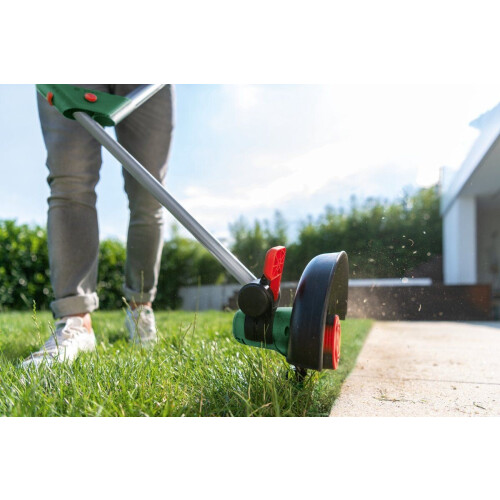 Bosch UniversalGrassCut 18-260 - Accutrimmer - 18V 2.0Ah accu en lader - Ergonomische handgreep