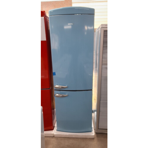 Geratek MIAMI KG3300BU - Koel-vriescombinatie - No frost 230L koelgedeelte 101L vriesgedeelte lichtblauw Tweedehands