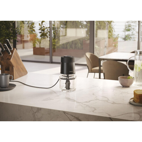 Haier HCH5B1 011 elektrische hakmolen - Double Power Blades - Turbofunctie - kan in de vaatwasser - 0,5 l - 550 W - Zwart - 10 jaar garantie op onderdelen
