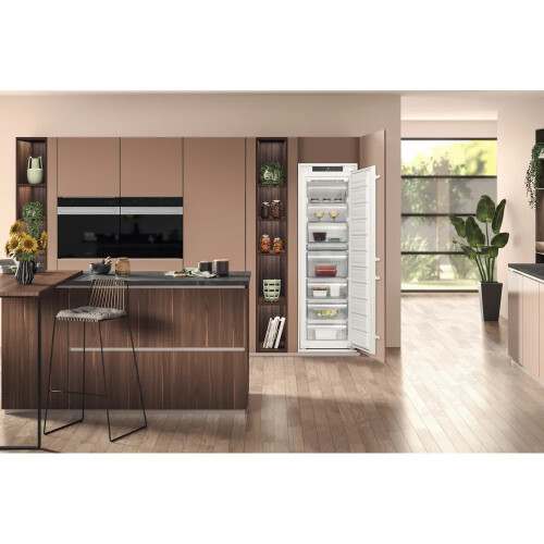 Hotpoint Hf 1801 E F2 Inbouw Vrieskast 177cm | Nieuw (outlet)