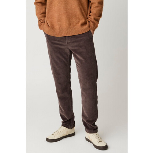 KnowledgeCotton Apparel mannen vegan Broek Oak Regular Corduroy Chocolate Torte Tweedehands