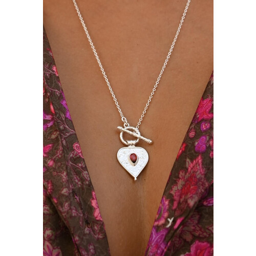 Loft and Daughter dames vegan Hanger Liefde Is De Hoogste Vibratie Zilver Tweedehands