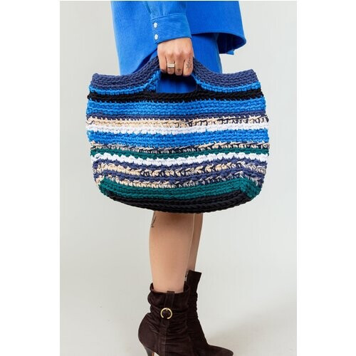 MAHLA dames vegan Aina Upcycled Gehaakte Handtas Blauw