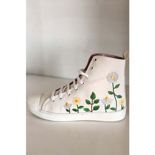 Momoc dames vegan Sneakers Daisies' Garden Wit Tweedehands