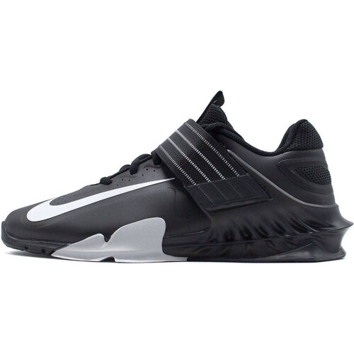 Nike Savaleos - Fitnessschoenen - Stabiliteit en ondersteuning - Zwart EU 43 (2025)