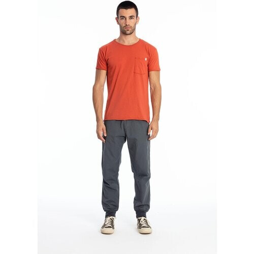 RAVENS VIEW IBIZA mannen vegan T-Shirt Ronde Wild Neck Pocket Terracotta Oranje Tweedehands