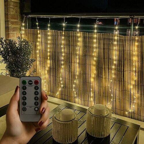 Tweedekans Giftmas Lichtgordijn – 420 LED Gordijnverlichting – 4×1M – 8 Functies met Afstandsbediening – Warm Wit – Voor Buiten & Balkondecoratie - Kerstverlichting Tweedehands